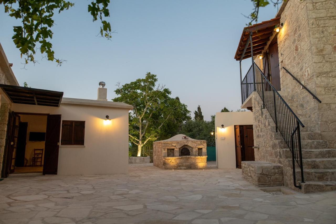 Droshia Traditional Homes, Coco-Mat Full Experience Dhrousha Extérieur photo