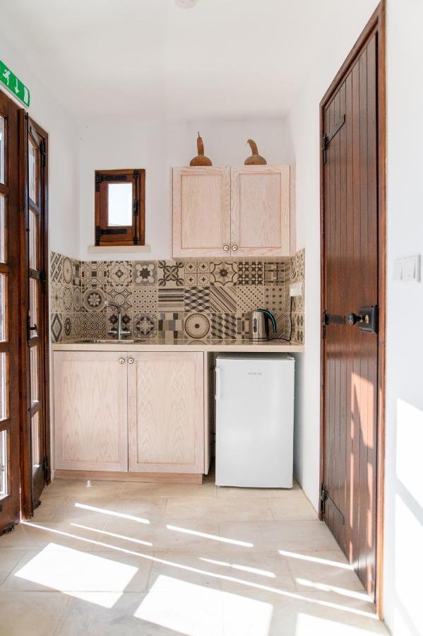 Droshia Traditional Homes, Coco-Mat Full Experience Dhrousha Extérieur photo